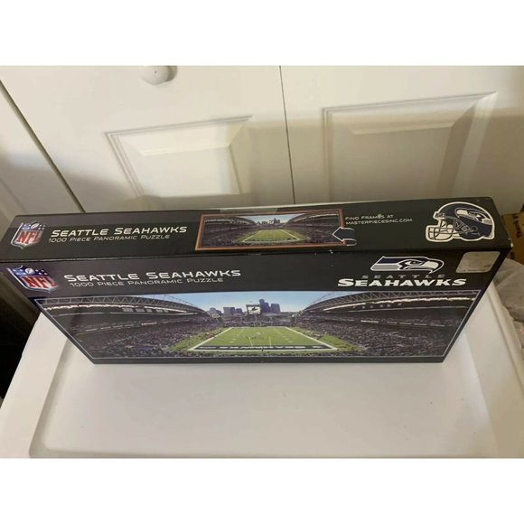 New MasterPieces NFL Seattle Seahawks 1000‎ Piece Stadium Panoramic Jigsa… - Picture 4 of 7